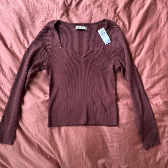 NWT Abercrombie & Fitch Burgundy Red Ribbed Sweetheart Neckline Sweater X-LARGE - Picture 1 of 2